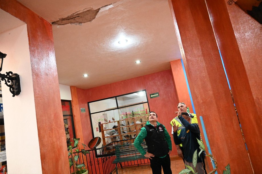 Presidente Carlos Soto realizó recorrido de evaluación tras temblor