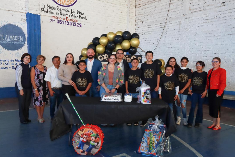 Se gradúa segunda generación del programa 