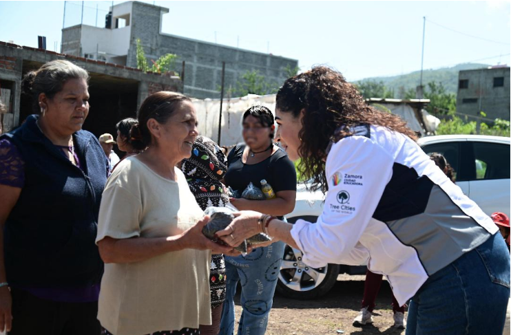 DIF Zamora fortalece alianzas con la iniciativa privada en apoyo a familias vulnerables