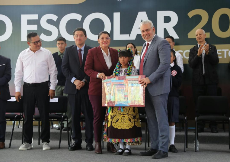 Bedolla consolida la estabilidad educativa en Michoacán al arrancar el ciclo 2026-2027