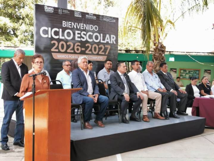 Inauguran en Zamora el ciclo escolar 2026-2027 con el regreso de miles de estudiantes