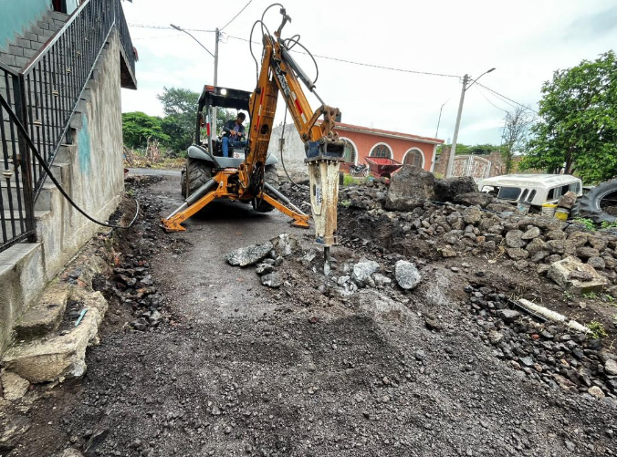 Buen Gobierno avanza con la dignificación de la calle Lago de Zirahuén en El Guamúchil
