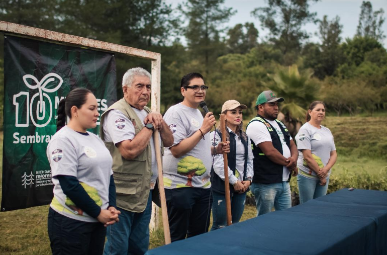 Tangancícuaro se suma a la jornada estatal de reforestación “10 millones de árboles, Sembramos el Futuro”.