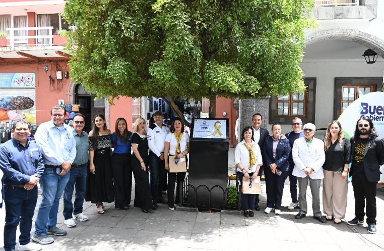 Carlos Soto recibió el distintivo 