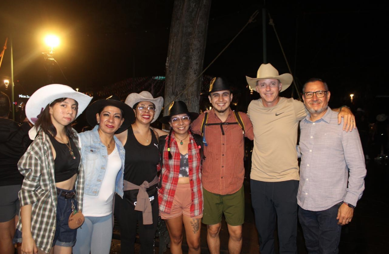 Zamoranos participan con éxito en la carrera recreativa nocturna 