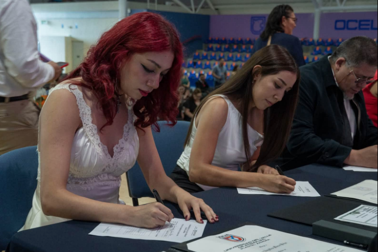 Universidad UNIVA Zamora realiza la Entrega de Títulos y Grados.