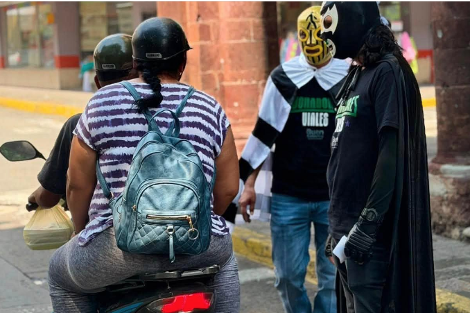 Luchadores Viales fomentan el uso del cinturón de seguridad y el viaje seguro en motocicleta en Zamora