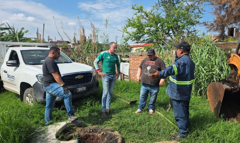 SAPAZ atiende mantenimiento de red sanitaria en la colonia Lázaro Cárdenas