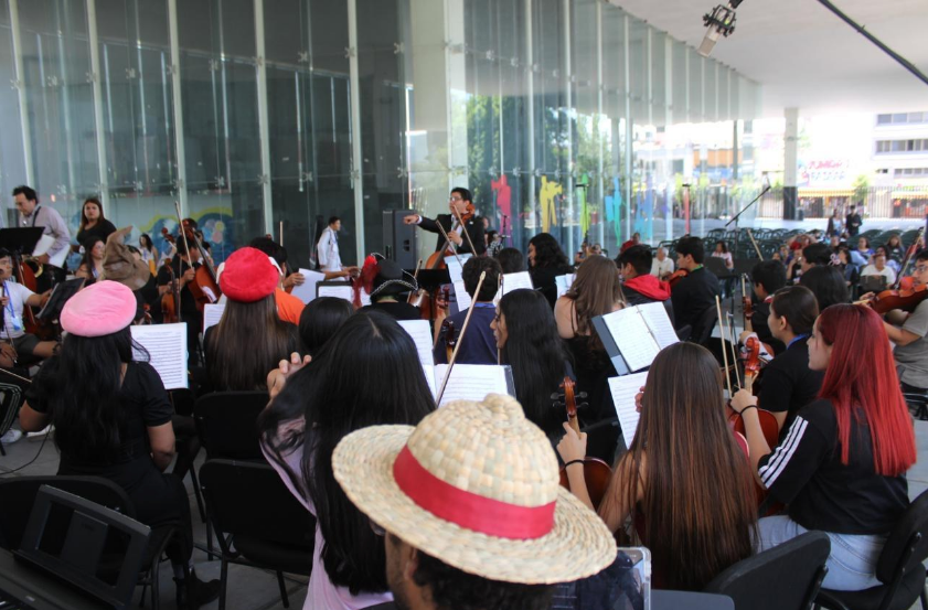 Orquestas y coro comunitario unen su talento en concierto que fortalece la cultura en Zamora