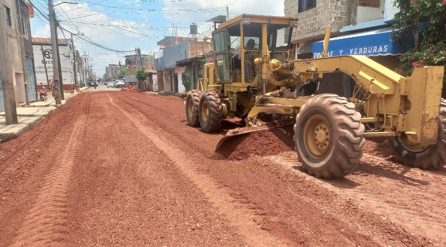Registra 65 por ciento de avance el mejoramiento integral de la calle Ferrocarril Poniente
