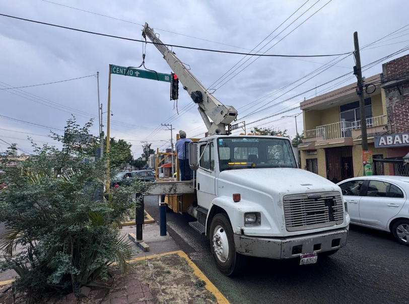 Fue reparado el semáforo del cruce de la avenida 20 de Noviembre y Ferrocarril
