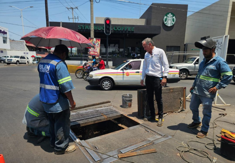 Sapaz realiza reparación preventiva en madero y virrey de mendoza para evitar riesgos
