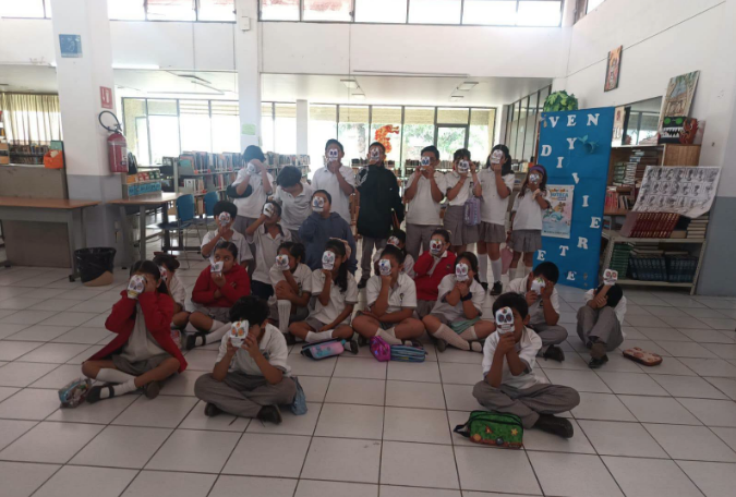 Biblioteca Pública Municipal fomenta la lectura y las tradiciones con taller de Día de Muertos