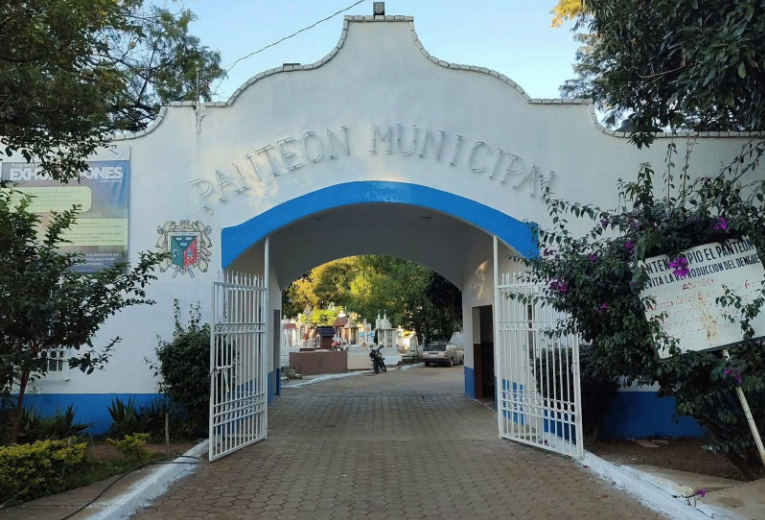 Listo el Panteón Municipal de Tangancícuaro para recibir a más de 3 mil visitantes por Día de Muertos