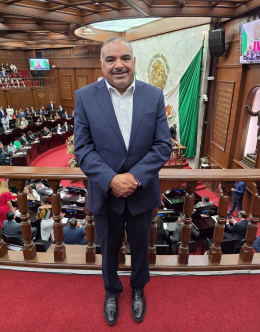 El Presidente Isidoro Mosqueda acompañó al Gobernador a la presentación en el Congreso de su 5° Informe de Gobierno