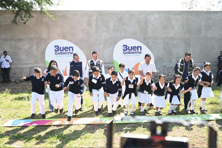 Carlos Soto inauguró barda perimetral en la escuela “Justo Sierra”