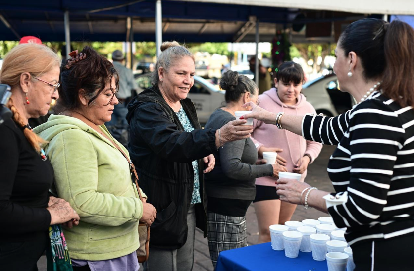 DIF Zamora brindó apoyo alimentario y atención médica a personas varadas por bloqueo carretero