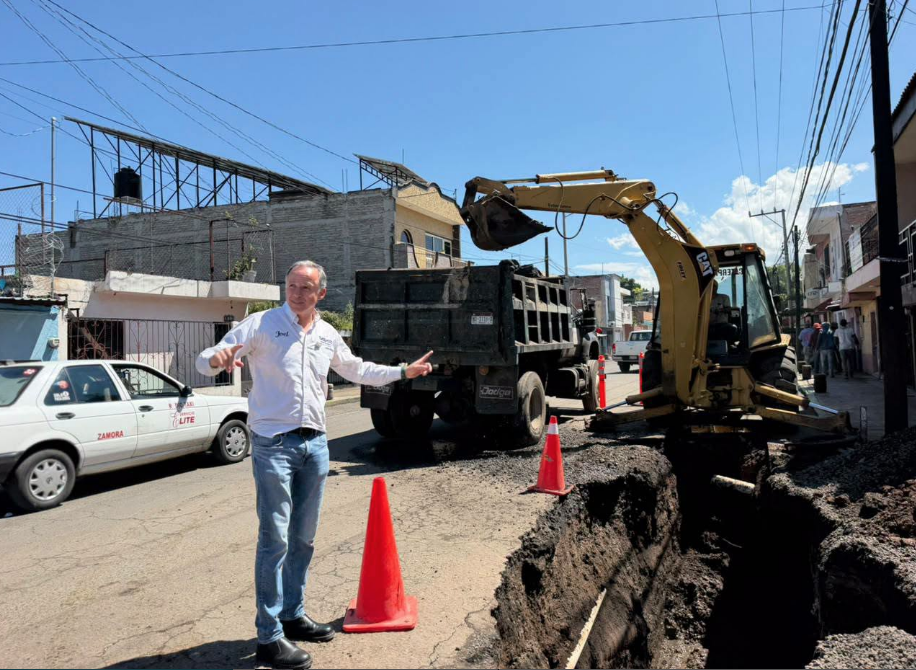 Avanza al 60 por ciento la obra de drenaje sanitario en la colonia Generalísimo Morelos