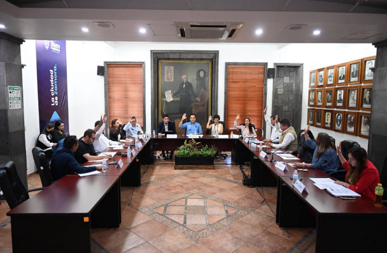 Cabildo de Zamora aprueba convenio para facilitar el acceso a viviendas de bajo costo para trabajadores