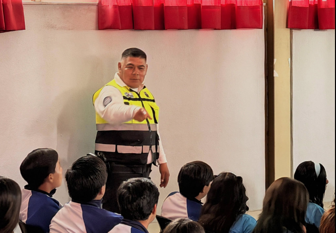 Carlos Soto Delgado impulsa la educación vial entre estudiantes del COBAEM Zamora