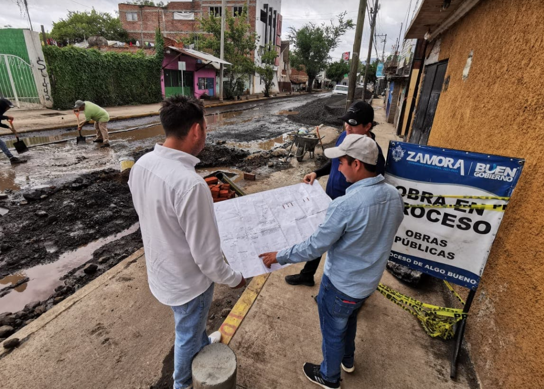 Construyen desfoguen pluviales en Juárez Poniente